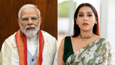 వాళ్ళను ఇరాన్ పంపించండి.. ప్రధాని మోదీకి యాంకర్ రష్మి షాకింగ్ రిక్వెస్ట్!