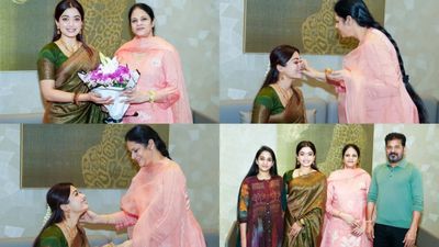 సీఎం రేవంత్‌ దంపతులను కలిసిన నటి రష్మిక..