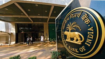 3 ప్రభుత్వ బ్యాంకులకు ఆర్బీఐ షాక్.. రూల్స్ బ్రేక్ చేస్తే ఊరుకునేదే లేదంటూ !! 