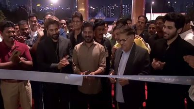 లారీ ఎక్కి వెళ్లి కృష్ణ సినిమాలు చూసేవాడిని: సీఎం రేవంత్