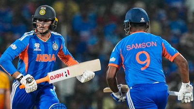 సంజూ, అభిషేక్ కు పొంచి ఉన్న ముప్పు- గురి పెట్టిన ఇంగ్లాండ్.. గంభీర్ ప్లాన్ ఛేంజ్..!!