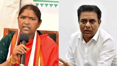 ఆధారాలు ఇవే.. కేటీఆర్ రాజీనామా చేయాలి: మంత్రి సీతక్క