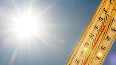 హెచ్చరిక: వడదెబ్బ తగిలే అవకాశం, 40 ల్లోకి అడుగుపెట్టిన వేసవి