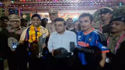 ప్రపంచ్ కప్ తో సూర్య టీం ముందుగా అక్కడికే, వెంట పెట్టుకొని వెళ్లిన జైషా..!!