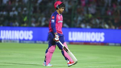 బుడ్డోడా జాగ్రత్త.. ఈ సారి బౌలర్లు నిన్ను వదలరు! 