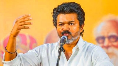 మనసు మార్చుకున్న విజయ్, లేటెస్ట్ సర్వే ఎఫెక్ట్- అనూహ్య నిర్ణయం..!!