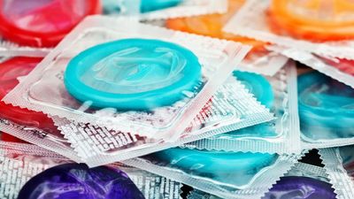 యుద్ధం అక్కడ.. దెబ్బ ఇక్కడ : రూ. 8,000 కోట్లు ఫసక్ ? అసలేం జరుగుతోంది ??