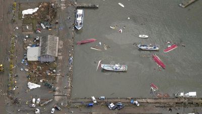 మహా సముద్రంలో భారీ భూకంపం- సునామీ వార్నింగ్: భారీ అలలు- తీరం గజగజ