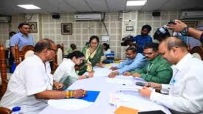 మమతా పై బీజేపీ బ్రహ్మాస్త్రం - 2021 రిపీట్ అయ్యేనా, దీదీ రివేంజ్ తీర్చుకుంటారా..!!