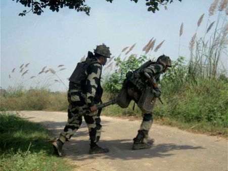 রাতভর পাকিস্তানি সেনার আক্রমণ, জম্মুতে আহত ২ বিএসএফ জওয়ান