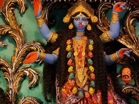 আজ দীপাবলী, আলো-শব্দের উৎসব, শক্তির আরাধনায় ভক্তেরা