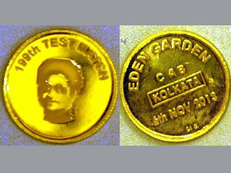 সচিন-উৎসবে মাতোয়ারা কলকাতা, ক্রিকেটপ্রেমীদের চরম উন্মাদনায় শুরু হল সচিনের ১৯৯তম ম্যাচ