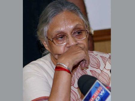 চূড়ান্ত ফল ঘোষণার আগেই পদত্যাগ শীলা দীক্ষিতের