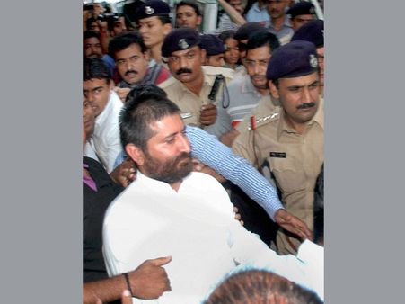 ধষর্ণের অভিযোগ স্বীকার নারায়ণ সাঁইয়ের, আরও ৮ মহিলা ভক্তের সঙ্গে শারীরিক সম্পর্ক