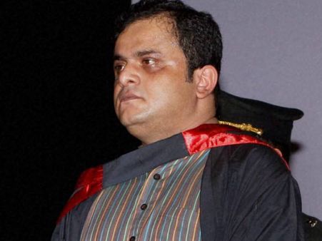 মার্কস, লেনিন আর প্রাসঙ্গিক নয়, বিতর্কে জড়ালেন ব্রাত্য