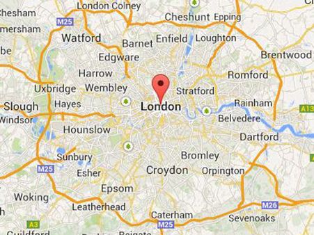 লন্ডনের অ্যাপোলো থিয়েটারে ছাদ ধসে আহত ৯০