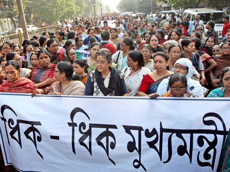 মধ্যমগ্রাম গণধর্ষণ কাণ্ডে সিবিআই তদন্তের দাবি জানাল নির্যাতিতার পরিবার