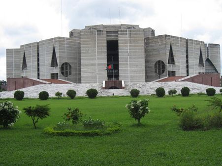 শপথ নিলেন সদ্য নির্বাচিত সাংসদরা