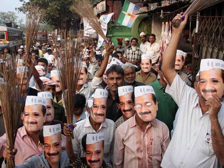 মাউস ক্লিক অথবা এসএমএসে হয়ে যান 'আমআদমি'