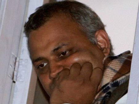 সোমনাথ ভারতীর অপসারণের প্রশ্নই নেই, তিনি বর্ণবিদ্বেষী তার প্রমাণ নেই : আপ