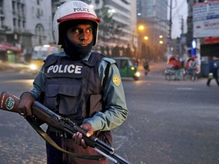 পুলিশ-জামায়ত সংঘর্ষে রণক্ষেত্র মিরপুর, নিহত এক