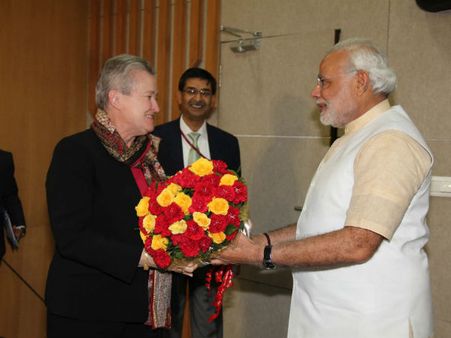 ছবি : ৯ বছরের বরফ গলে জল, মোদীর সঙ্গে বৈঠকে মার্কিন রাষ্ট্রদূত