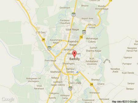 বাবা তুলেছে নগ্ন ছবি, বিয়েতে গাড়ি না পেয়ে অপবাদ দিল মেয়ে!