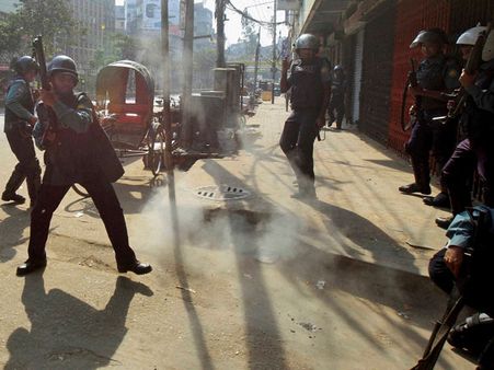 সাতটি লাশ উদ্ধারের পর তপ্ত নারায়ণগঞ্জ, মোতায়েন বিজিবি