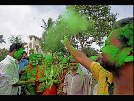 বাংলায় লোকসভা ভোটের ফলাফল নিয়ে নেতানেত্রীদের প্রতিক্রিয়া