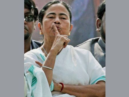 চোখধাঁধানো ফলাফলের পরও কেন মমতার হরিষে বিষাদ?