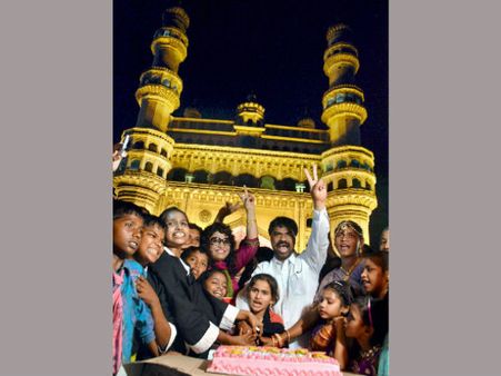 জন্ম নিল তেলেঙ্গানা, মুখ্যমন্ত্রী পদে শপথ চন্দ্রশেখর রাওয়ের