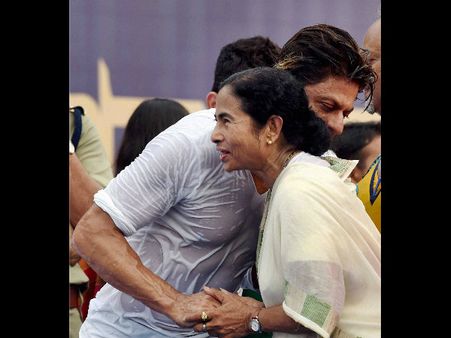 'কলকাতা' নিয়ে গদগদ, অথচ আলফোনসোর বদলে হিমসাগর কেন নয়, উঠছে প্রশ্ন