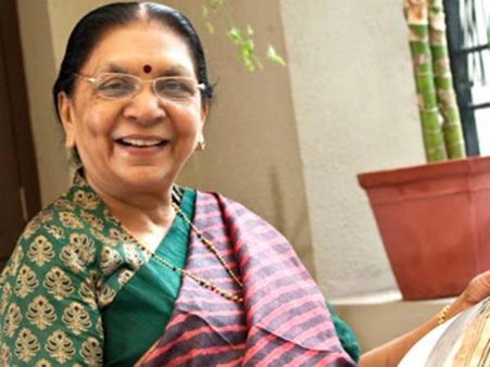 রাজ্য প্রসঙ্গে প্রধানমন্ত্রী নরেন্দ্র মোদীর সঙ্গে দেখা করলেন গুজরাতের মুখ্যমন্ত্রী আনন্দীবেন