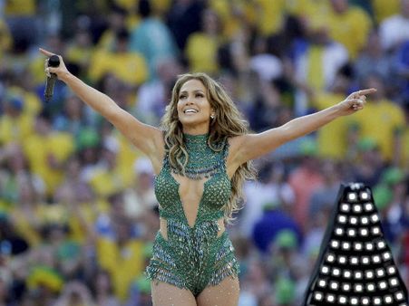 (ছবি) বর্ণাঢ্য অনুষ্ঠান দিয়ে শুরু ফিফা বিশ্বকাপ ২০১৪