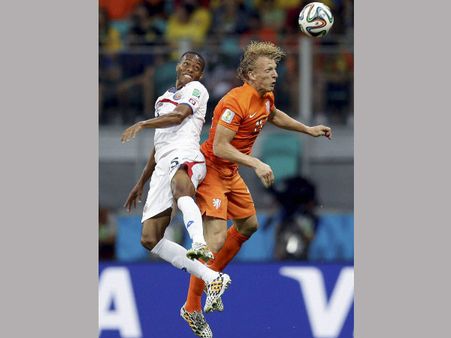 (ছবি) পেনাল্টিতে কোস্টা রিকাকে হারিয়ে সেমি-ফাইনালে ডাচরা