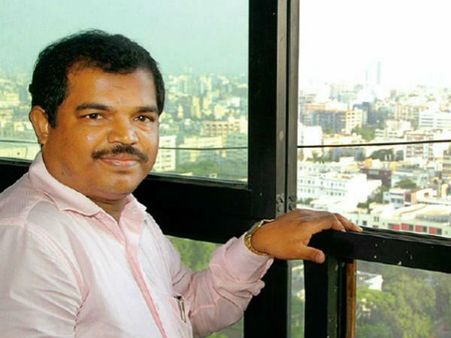 প্রতারণার অভিযোগে গ্রেফতার সুমঙ্গল গোষ্ঠীর মালিক সুব্রত অধিকারী