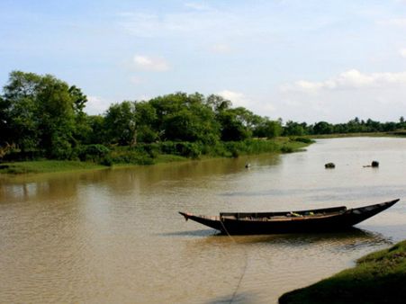 শহরের ধুলোধোঁয়া থেকে চলুন শান্ত সবুজ পাউসি