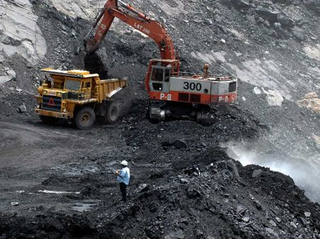 শাসক দলের নেতার দৌরাত্ম্য, বন্ধের মুখে রাণীগঞ্জের কয়লাখনি