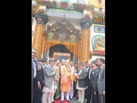 পশুপতিনাথ মন্দিরে পুজো নরেন্দ্র মোদীর, উপচে পড়ল ভিড়