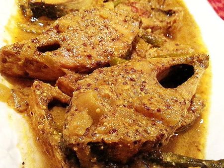 ষোলোআনা ইলিশিয়ানা! হরেকরকম ইলিশ পদে রেস্তোরাঁর লক্ষ্মীলাভ!