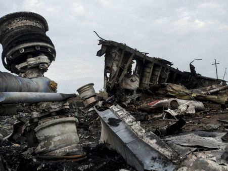 তেহরানের উপকণ্ঠে ভেঙে পড়ল বিমান, নিহত ৪০