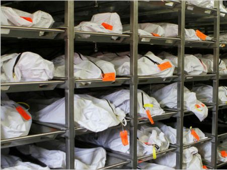 ১৬ বছরে ১০০টি মহিলা মৃতদেহের সঙ্গে যৌন সংসর্গ মর্গ রক্ষকের!