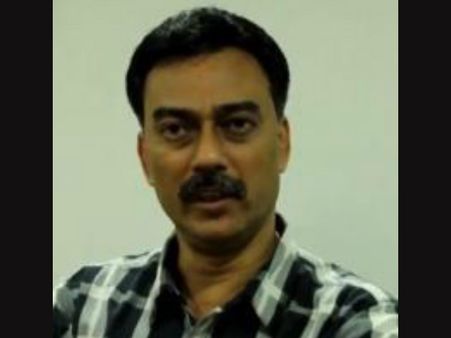 সারদা-কাণ্ডে সিবিআইয়ের প্রথম গ্রেফতারি, পাকড়াও দেবব্রত সরকার
