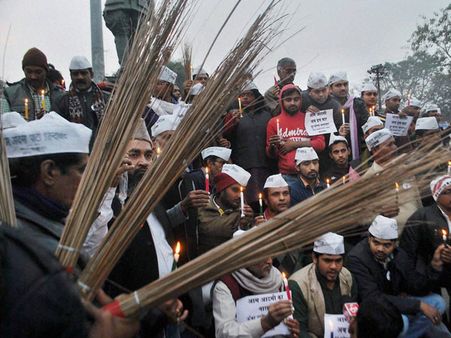 'মৃত' আপ সদস্যকে গ্রেফতার করল পুলিশ