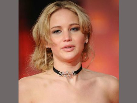 হলিউডের নায়িকাদের নগ্ন ছবি চুরি, রেহাই পাননি জেনিফার লরেন্সও