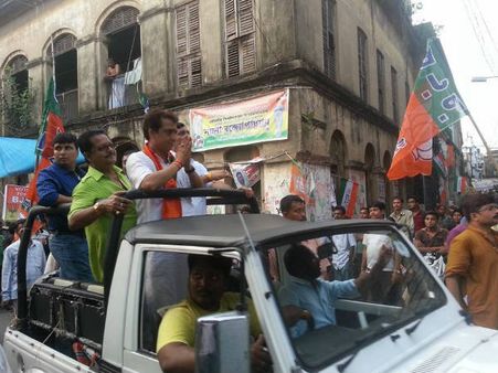 খাস কলকাতার বুকেই বিজেপির মিছিলে হামলা, অভিযুক্ত তৃণমূল