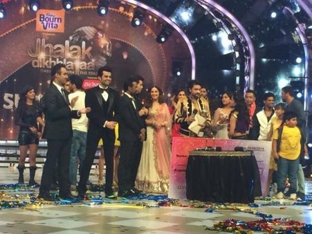 (ছবি) শক্তি মোহনকে হারিয়ে ঝলক দিখলা যা ৭-এর জয়ী রঙ্গরসিয়ার আশিস শর্মা