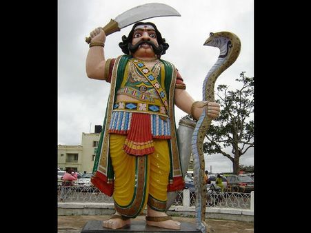 ব্রহ্মার বরে ছিল ফাঁক, ফাঁকিটাই বুঝতে পারেননি উচ্চাকাঙক্ষী মহিষাসুর