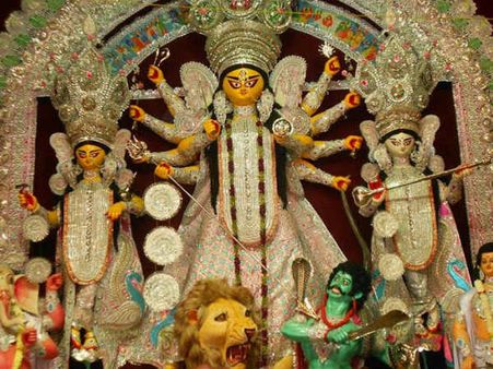 বাংলাদেশও মাতোয়ারা দুর্গোৎসবে, এ বার পুজো হচ্ছে ২৮,৪৫৮টি