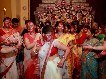 কবে পড়ল দুর্গা পুজো, দেখে নিন পরবর্তী তিন বছরের নির্ঘণ্ট